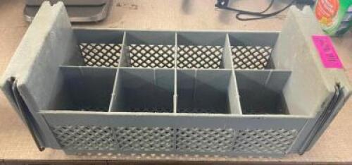 DESCRIPTION: PLASTIC SILVERWARE CADDY. LOCATION: BAY 6 QTY: 1