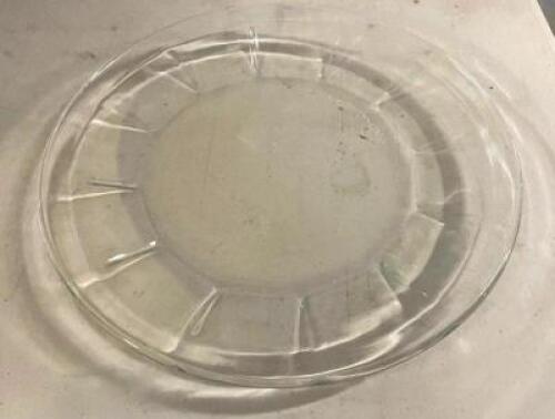 DESCRIPTION: (20) 7.5" GLASS SALAD PLATES SIZE 7.5" LOCATION: BAY 6 THIS LOT IS: SOLD BY THE PIECE QTY: 20