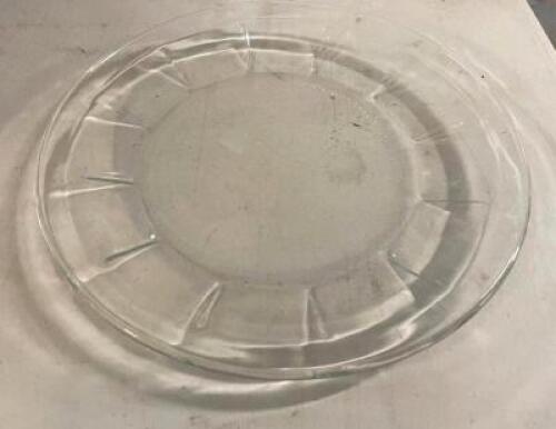 DESCRIPTION: (20) 9" GLASS SALAD PLATES SIZE 9" LOCATION: BAY 6 THIS LOT IS: SOLD BY THE PIECE QTY: 20