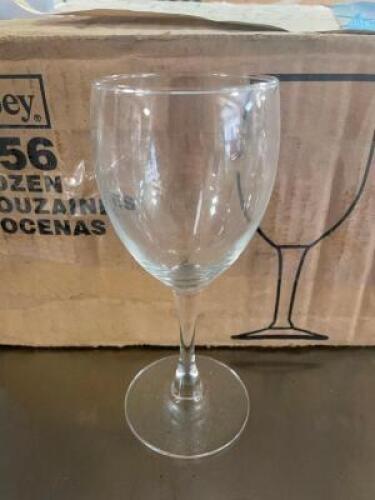 DESCRIPTION: (24) LIBBEY 8456 10 OZ WINE GLASSES SIZE 10 OZ LOCATION: BAY 6 THIS LOT IS: SOLD BY THE PIECE QTY: 24