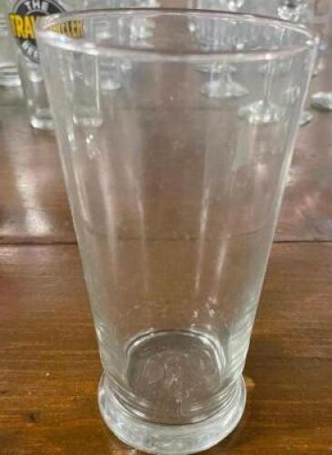DESCRIPTION: (16) 12 OZ BEER GLASSES SIZE 12 OZ LOCATION: BAY 6 THIS LOT IS: SOLD BY THE PIECE QTY: 16