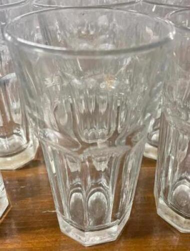 DESCRIPTION: (12) TALL ROCKS GLASSES SIZE 12 OZ LOCATION: BAY 6 THIS LOT IS: SOLD BY THE PIECE QTY: 12