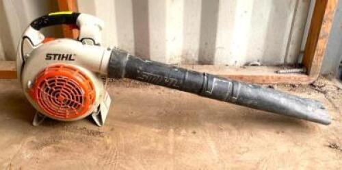 DESCRIPTION: STIHL BG86 GAS LEAF BLOWER BRAND/MODEL: STIHL LOCATION: SPACE CENTER LOT QTY: 1