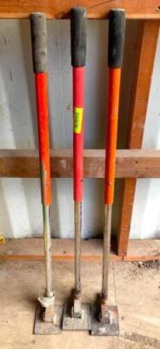 DESCRIPTION: (3) ADJUSTABLE HEIGHT PULLER HAND TOOLS LOCATION: SPACE CENTER LOT QTY: 3