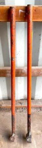 DESCRIPTION: (2) METAL PIPE BENDING TOOLS LOCATION: SPACE CENTER LOT QTY: 2