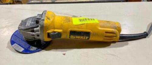 DESCRIPTION: 4-1/2" ELECTRIC ANGLE GRINDER BRAND/MODEL: DEWALT LOCATION: WAREHOUSE QTY: 1