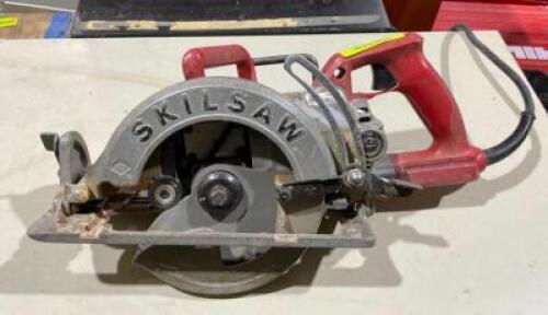 DESCRIPTION: 7-1/4" ELECTRIC CIRCULAR SAW BRAND/MODEL: SKILSAW LOCATION: WAREHOUSE QTY: 1