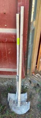 DESCRIPTION: (2) HANDLED CONCRETE TOOLS LOCATION: SPACE CENTER QTY: 2