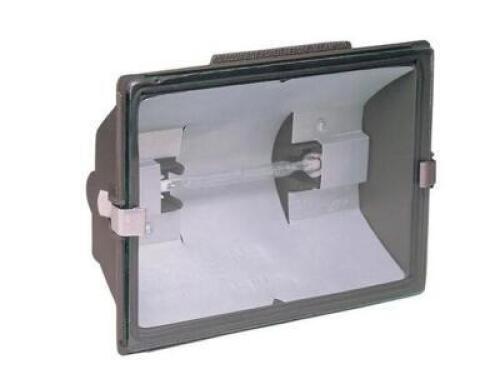 DESCRIPTION: (2) QUARTZ HALOGEN FLOOD LIGHT BRAND/MODEL: LUMAPRO RETAIL$: $20.17 EA SIZE: 500 WATT QTY: 2