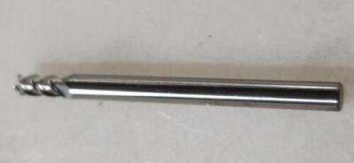 DESCRIPTION: (1) SOLID CARBIDE SQ END MILL BRAND/MODEL: ACCUPRO 07336761 RETAIL$: 21.1 SIZE: 3.5mm 7mm LOC 4>> SD QTY: 1