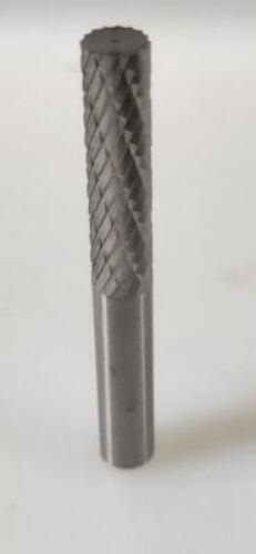 DESCRIPTION: (2) SOLID CARBIDE CYLINDER BURR BRAND/MODEL: ATRAX 0788361 RETAIL$: 33.85 SIZE: 1.4" CUT QTY: 2