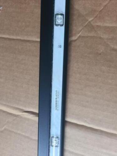 DESCRIPTION: (16) LED STRIPS BRAND/MODEL: HUSSMANN/052431 INFORMATION: 4000K, RIGHT HINGE END RETAIL$: $321.21/EA SIZE: 72" QTY: 16