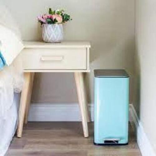 DESCRIPTION: (1) SLIM STEP TRASH CAN BRAND/MODEL: QUALIAZERO INFORMATION: MINT RETAIL$: $29.49 EA SIZE: 10L QTY: 1