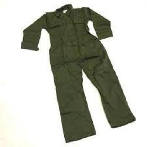 DESCRIPTION: (1) CASE OF APPROX (10) COVERALLS INFORMATION: GREEN RETAIL$: $50.00 EA SIZE: SIZE M QTY: 1