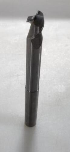 DESCRIPTION: (3) HIGH PERFORMANCE CARBIDE SQ. END MILL BRAND/MODEL: DATA FLUTE HSML20500 RETAIL$: 168.7 SIZE: 1/2" DIAM 3/4" LOC QTY: 3