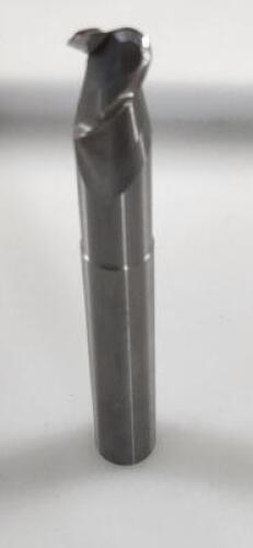 DESCRIPTION: (3) HIGH PERFORMANCE CARBIDE REDUCED NECK 2 FLUTE END MILL BRAND/MODEL: DATAFLUTE HSMM20750.060R RETAIL$: 222.78 SIZE: 3/4" CUT/SHANK DIA