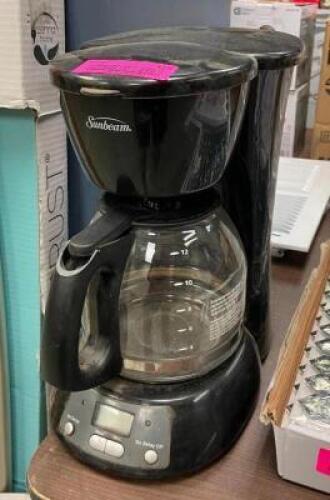 DESCRIPTION: 12-CUP COUNTERTOP COFFEE MAKER BRAND/MODEL: SUNBEAM LOCATION: SHOWROOM 1 QTY: 1