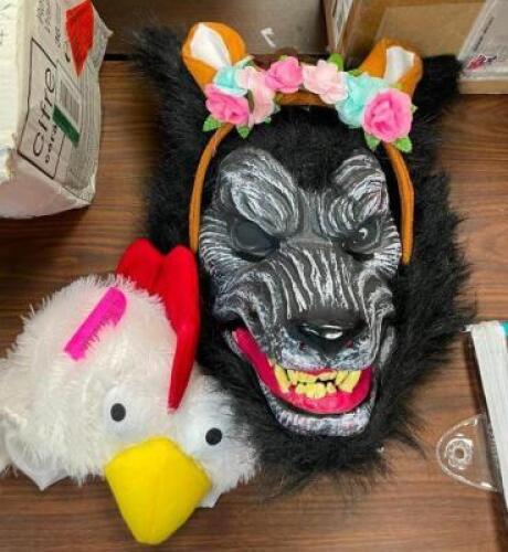 DESCRIPTION: ASSORTED COSTUMES AS SHOWN LOCATION: SHOWROOM 1 QTY: 1
