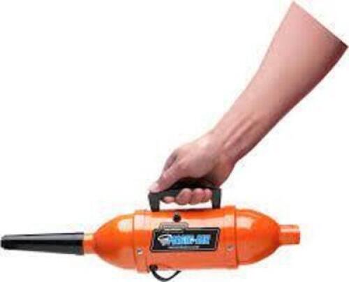 DESCRIPTION (1) AIR INFLATOR BRAND/MODEL METROVAC #110-IDAR ADDITIONAL INFORMATION RETAILS FOR $84.99 SIZE 12V THIS LOT IS ONE MONEY QTY 1