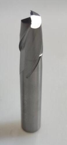 DESCRIPTION: (1) SOLID CARBIDE SQ END MILL BRAND/MODEL: HERTEL 88247598 RETAIL$: 21.21 SIZE: 5/16" , 1/2" LOC QTY: 1