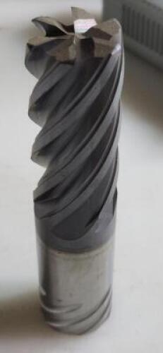 DESCRIPTION: (4) ECKI1H2-SL1CFR 90 DEGREE ENDMILL BRAND/MODEL: ISCAR/ECKI1H2-6SL1CFR.06T4.5 INFORMATION: 90 DEGREE SOLID CARBIDE ENDMILL RETAIL$: 495