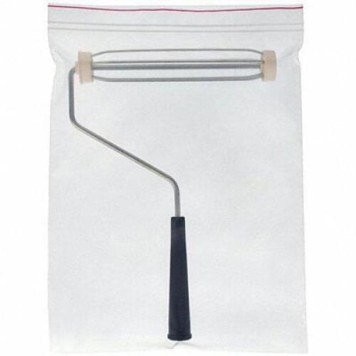 DESCRIPTION (1) CASE OF (500) RECLOSABLE POLY BAG BRAND/MODEL MINIGRIP RED LINE #36FF33 ADDITIONAL INFORMATION RETAILS FOR $136.00 SIZE 13X18 THIS LOT