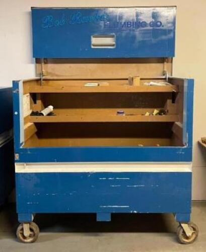 DESCRIPTION: 60" X 30" X 60" MOBILE JOB BOX LOCATION: SHOWROOM #2 QTY: 1