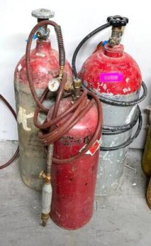 DESCRIPTION: (3) ACETELYNE GAS TANKS W/ HOSES AND ATTACHMNETS LOCATION: SHOWROOM #2 QTY: 3