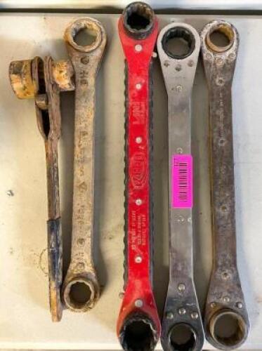 DESCRIPTION: ASSORTED RATCHETING WRENCHES AS SHOWN LOCATION: SHOWROOM #2 QTY: 1