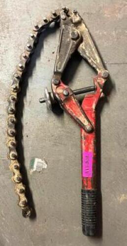 DESCRIPTION: WHEELER CHAIN RATCHET PIPE CUTTER LOCATION: SHOWROOM #2 QTY: 1