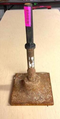 DESCRIPTION: 18" X 8" TAMPER ATTACHMENT BIT SIZE: 18" X 8" X 8" LOCATION: SHOWROOM 2 QTY: 1