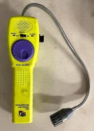 DESCRIPTION: COMBUSTIBLE GAS LEAK DETECTOR LOCATION: SHOWROOM #2 QTY: 1