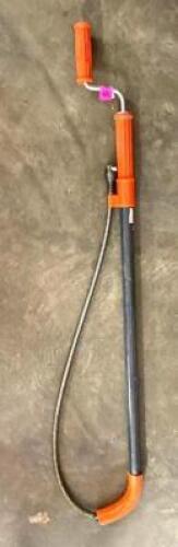 DESCRIPTION: 6' TOILET AUGER WITH DROP HEAD BRAND/MODEL: GENERAL PIPE CLEANERS LOCATION: SHOWROOM #2 QTY: 1