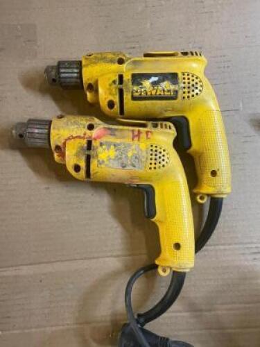 DESCRIPTION: (2) DEWALT 3/8" ROTARY DRILL BRAND/MODEL: DEWALT LOCATION: SHOWROOM #2 QTY: 2