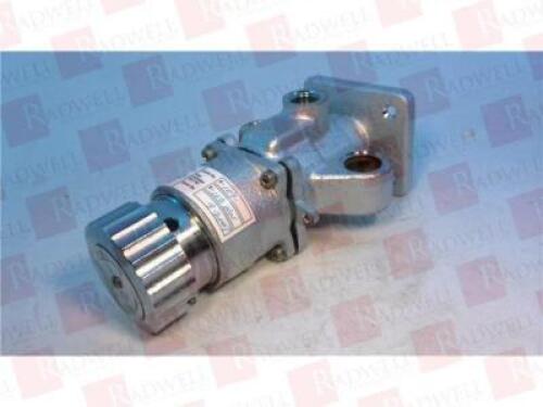 DESCRIPTION: SYMMONS 5-102HC TEMPCONTROL THERMOSTATIC MIXING VALVE INFORMATION: RETAILS: $732.99 LOCATION: SHOWROOM #2 QTY: 1