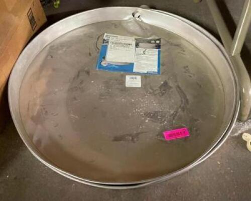DESCRIPTION: (2) 26" ALUMINUM DRAI PANS LOCATION: SHOWROOM 2 QTY: 2