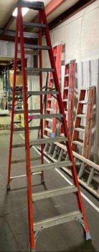 DESCRIPTION: LOUISVILLE 10' FIBERGLASS LADDER BRAND / MODEL: FS1510 ADDITIONAL INFORMATION 300 LB. CAPACITY, TYPE 1A SIZE 10' LOCATION: BREEZE WAY QTY