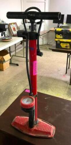 DESCRIPTION: HAND CRANK BICYCLE PUMP LOCATION: SHOWROOM 2 QTY: 1