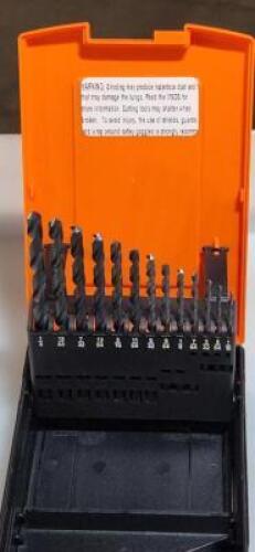 DESCRIPTION: (1) 13PC HSS JOBBER LENGTH DRILL BIT SETBRAND/MODEL: HERTEL 02500064QRETAIL$: 33.93SIZE: 1/16" TO 1/4"QTY: 1