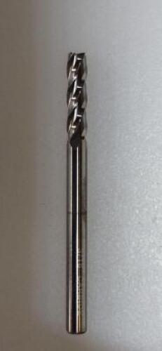 DESCRIPTION: (11) SOLID CARBIDE SQ END MILL BRAND/MODEL: HERTEL 88246335 RETAIL$: $ 27.25 EA SIZE: 3/16", 3/4" LOC QTY: 11
