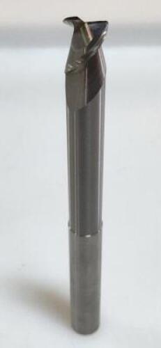 DESCRIPTION: (4) HIGH PERFORMANCE CARBIDE SQ. END MILL BRAND/MODEL: DATA FLUTE HSML20500 RETAIL$: $ 168,70 SIZE: 1/2" DIAM 3/4" LOC QTY: 4