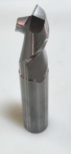 DESCRIPTION: (2) SOLID CARBIDE ROUGHING END MILL BRAND/MODEL: DATA FLUTE HSM20750 RETAIL$: 149.97 QTY: 2