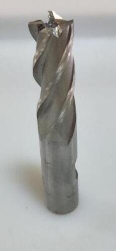 DESCRIPTION: (1) HSS SQ END MILL BRAND/MODEL: VC 01720416 RETAIL$: 40.65 SIZE: 5/8" 1-5/8" LOC QTY: 1