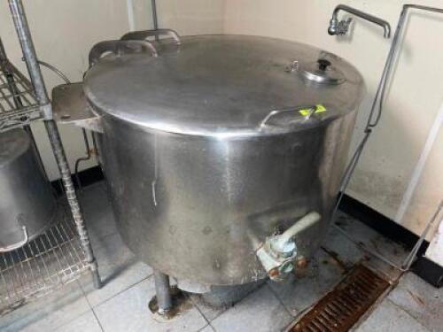 DESCRIPTION: 32" ROUND X 21" DEEP STAINLESS KETTLE - ELECTRIC ADDITIONAL INFORMATION NO MODEL PLATE VISIBLE. SIZE 32" X 21" LOCATION: BASEMENT QTY: 1
