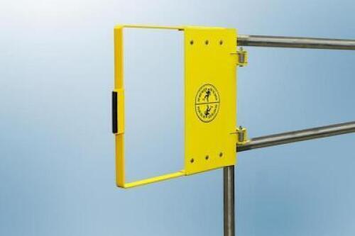DESCRIPTION: (1) SELF CLOSING SAFETY GATE BRAND/MODEL: FABENCO G SERIES INFORMATION: GALVANIZED RETAIL$: $300.00 EA SIZE: IMAGES ARE FOR ILLUSTRATION