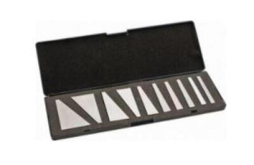 DESCRIPTION (1) VALUE COLLECTION 1 TO 30 DEGREE ANGLE BLOCK SET BRAND/MODEL 630-4260 ADDITIONAL INFORMATION RETAIL $ 131.59, SIZE 3" THIS LOT IS ONE M