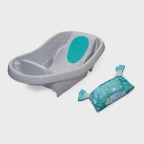 DESCRIPTION: (2) NEWBORN AND TODDLER TUB BRAND/MODEL: COMFY CLEAN DELUXE RETAIL$: $20.00 EA QTY: 2