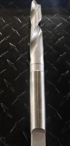 DESCRIPTION (2) DURAPOINT 15/16" CARDIDE TIPPED DRILL BITS BRAND/MODEL DURAPOINT/14009375 ADDITIONAL INFORMATION RETAIL $ 256.34 EACH, STYLE 140 SIZE