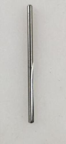 DESCRIPTION: (4) SOLID CARBIDE STRAIGHT FLUTE DRILLS BRAND/MODEL: HERTEL 74129123 RETAIL$: 17.4 SIZE: 5/64" QTY: 4