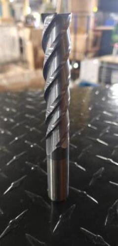 DESCRIPTION (2) ZCC-CT VSM 5/8" UNEQUAL PITCH SQUARE END MILL BRAND/MODEL 30068158 ADDITIONAL INFORMATION RETAIL $ 115.69 EACH SIZE 5/8" THIS LOT IS S